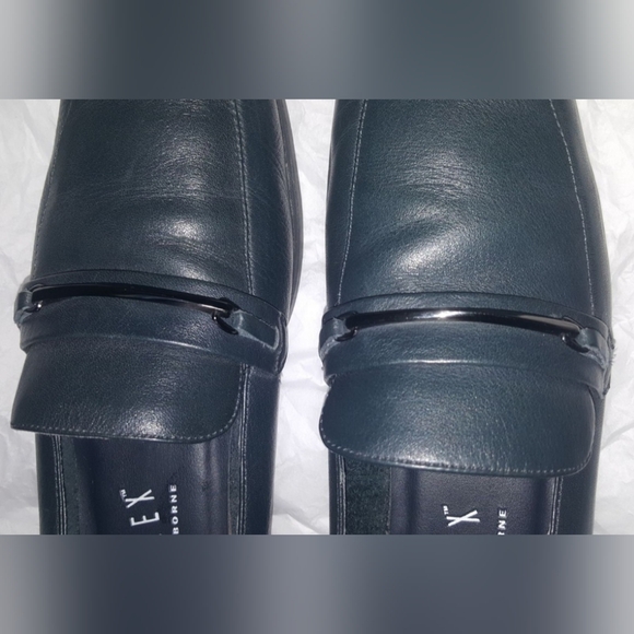 Liz Claiborne Navy Women's Loafers - Picture 14 of 15